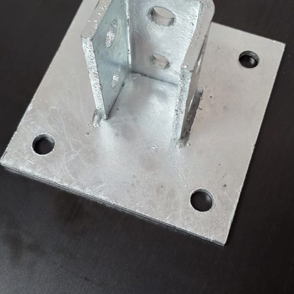 Placă de cap șină 41x41 C L89 T4 cu bază 152x152x6.0